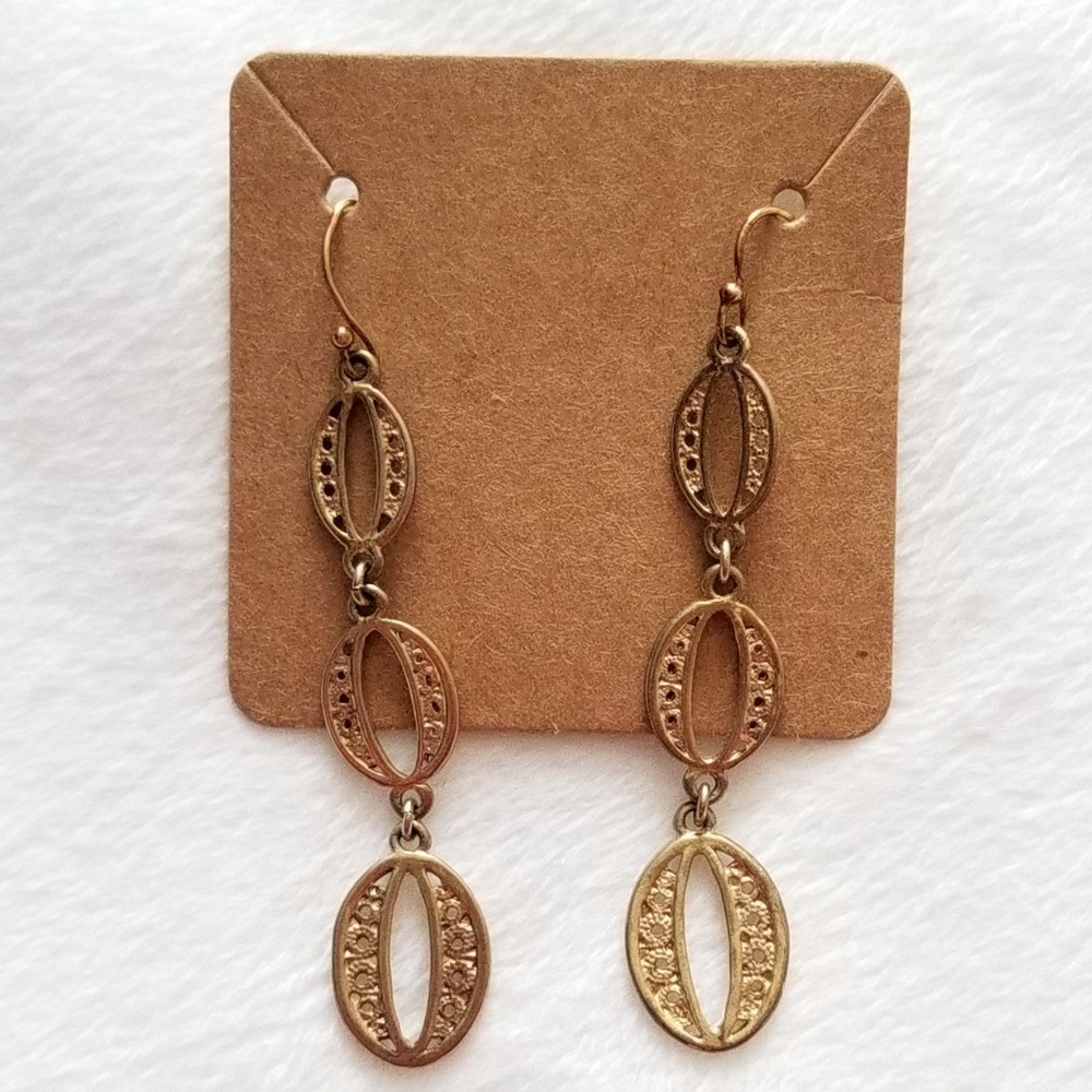 Stella & Dot Gold Kimberly Earrings